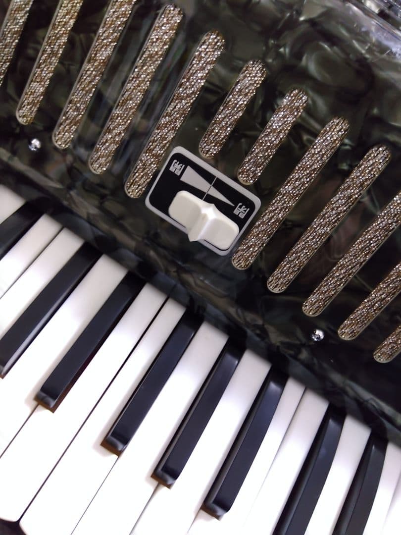 【即演奏可】Yamahaバスアコーディオン B-32B 32鍵 信頼の日本製