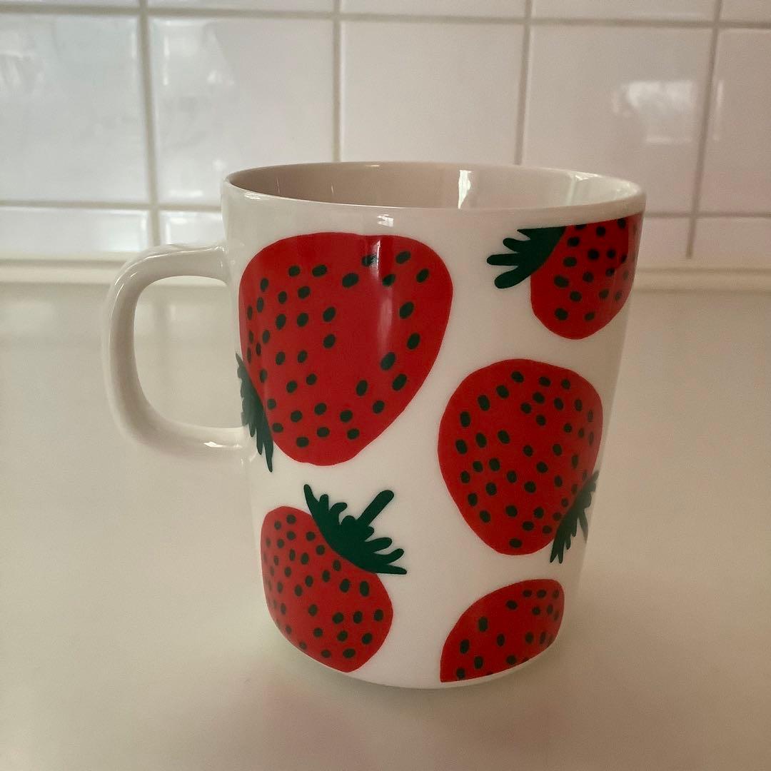 マリメッコ　mansikka いちご柄 マグカップとボウル セット