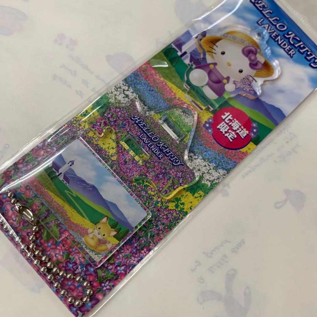 ご当地キティ北海道限定　麦わらラベンダーキティ　アクリルスタンドキーチェーン6個