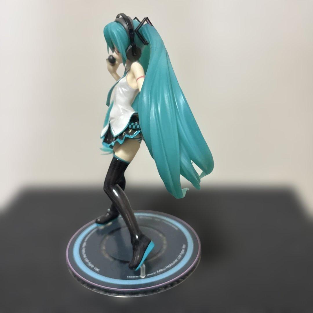 初音ミク フィギュア マイク付き