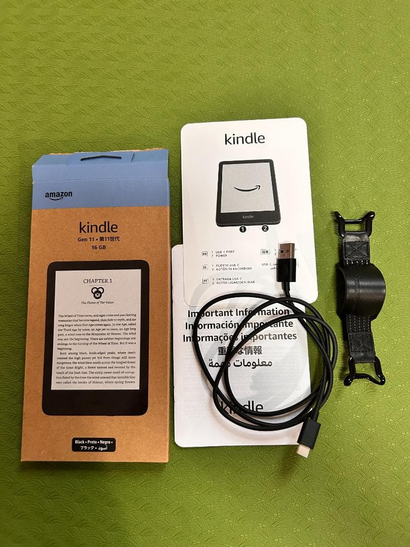 Amazon Kindle 16GB 広告なし　ストラップ付き
