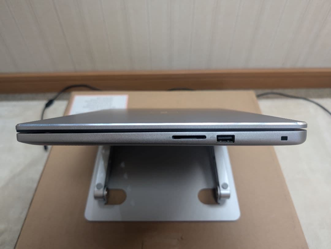 【オマケ付】DELL Inspiron 14 7460 シルバー