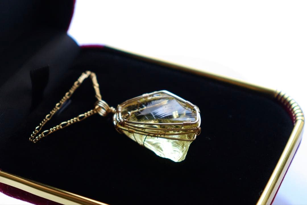 アンダラクリスタルワイヤージュエリーネックレス✧セレスチャルイエロー✧ペンダント