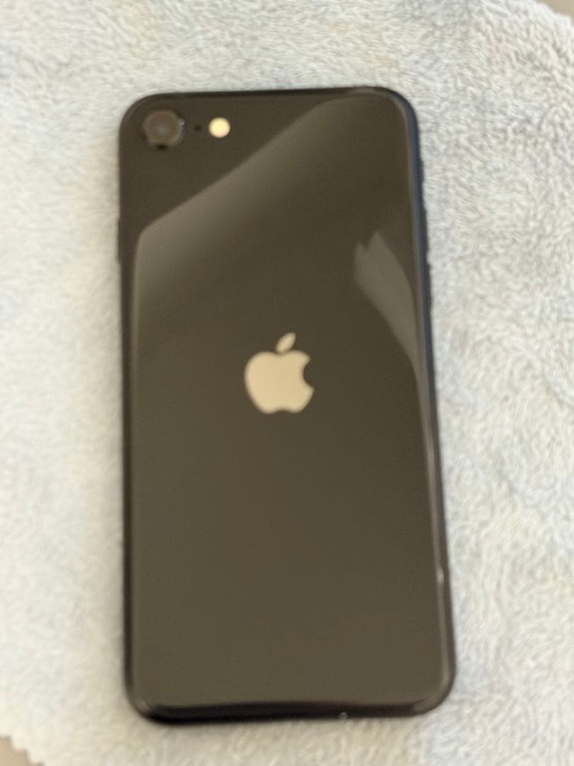 iPhoneSE 第2世代 ブラック 64GB 本体
