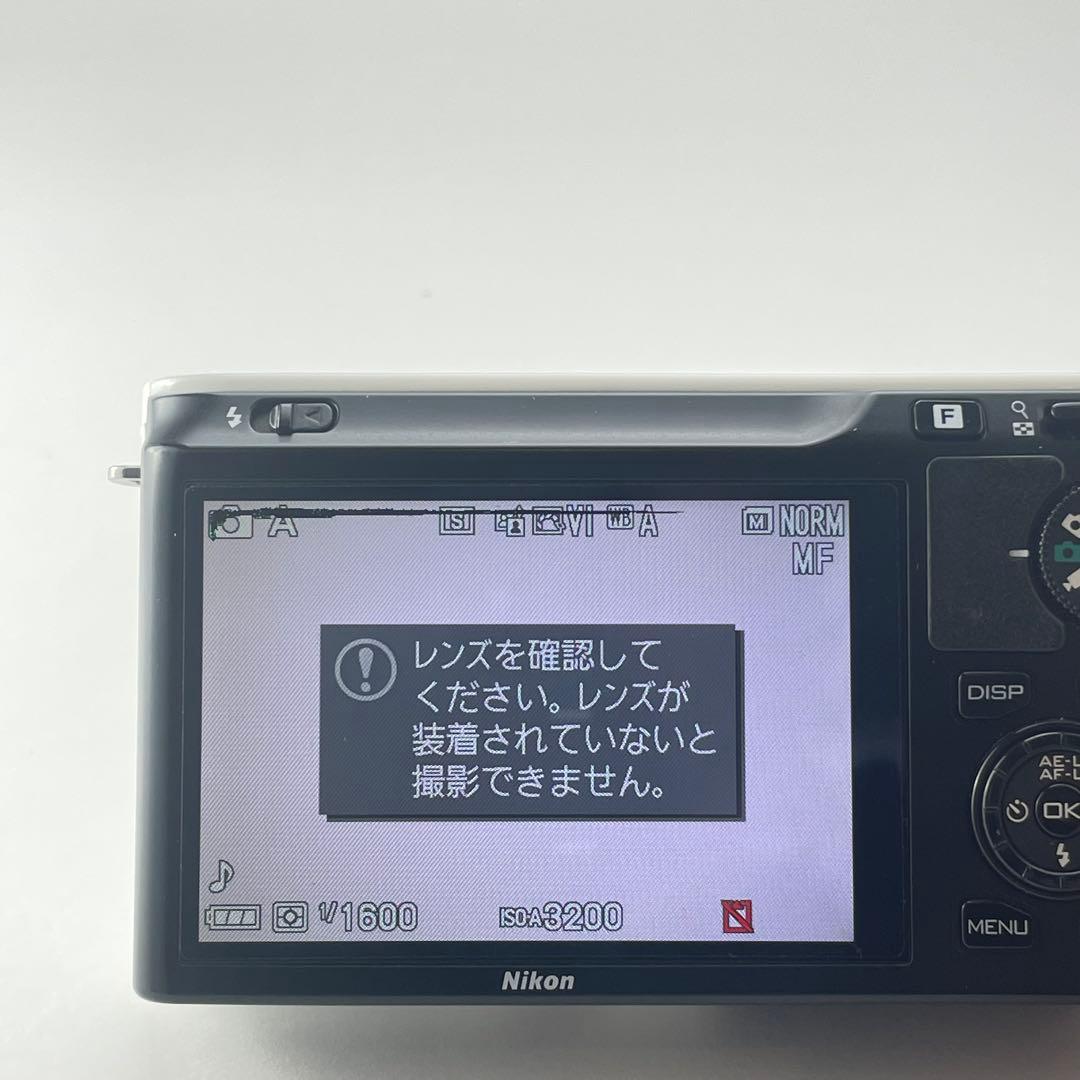 【訳あり・ショット数4000】Nikon1 J1 ホワイトミラーレスカメラボディ