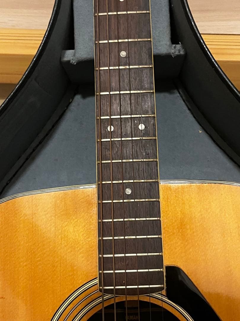 6時間セールYAMAHA FG-300J 黒ラベル　ビンテージ　ケース付き