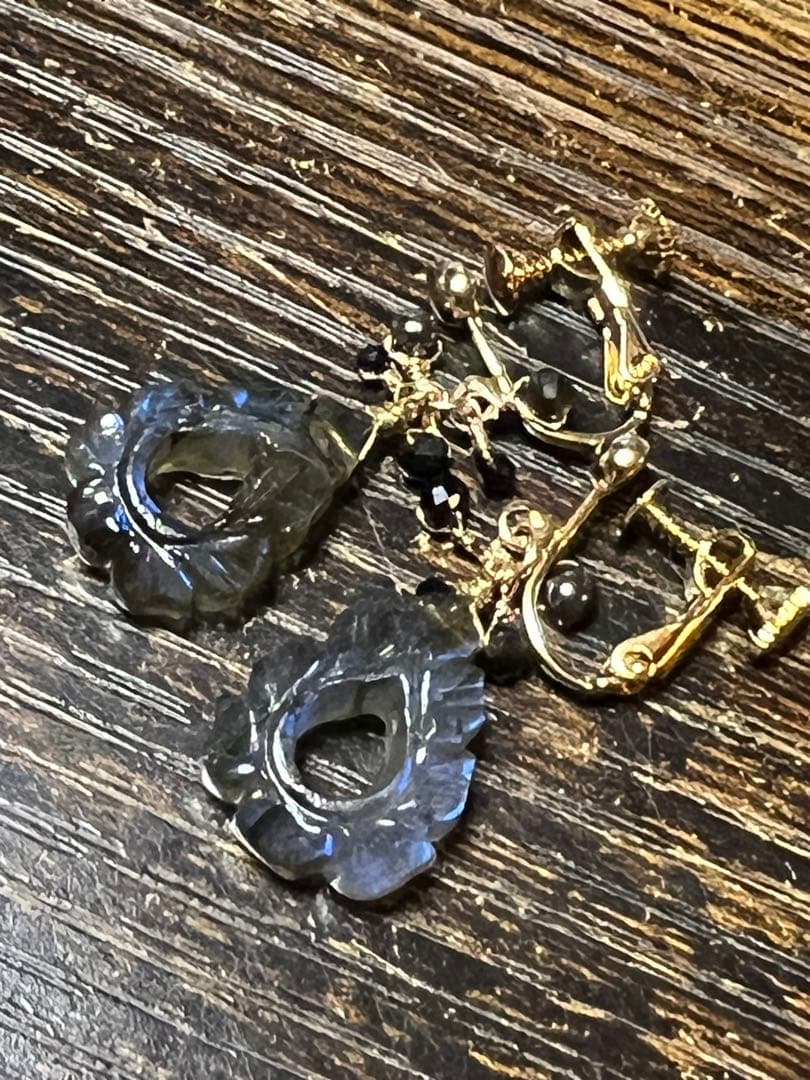 ぷしゅ❇️❤️ サージカルネジバネイヤリング　14kgf