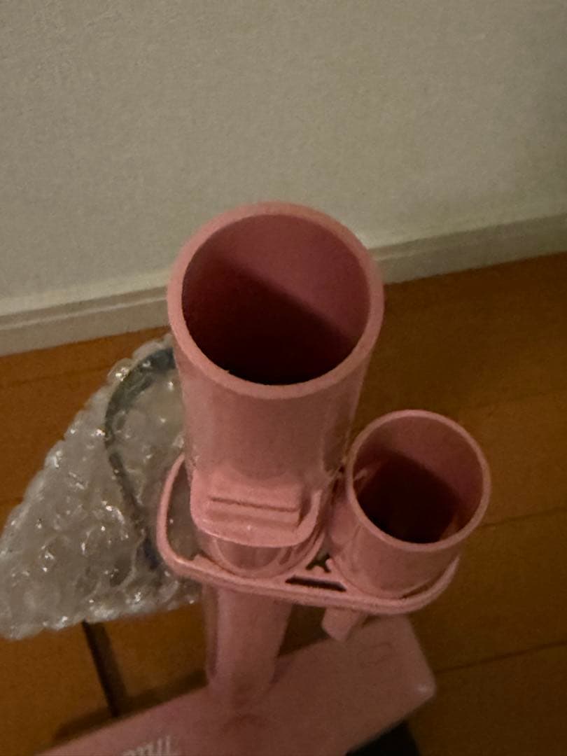 マキタ　コードレス掃除機　コードレスクリーナー　ピンク　スタンド付き