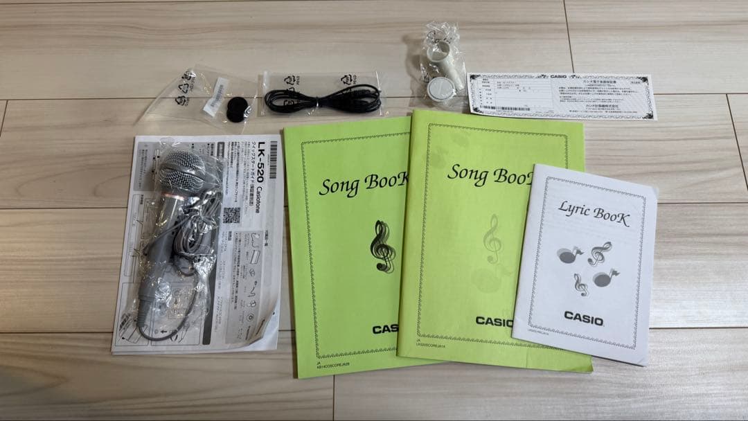 CASIO LK-520 ホワイト 61鍵 電子キーボード