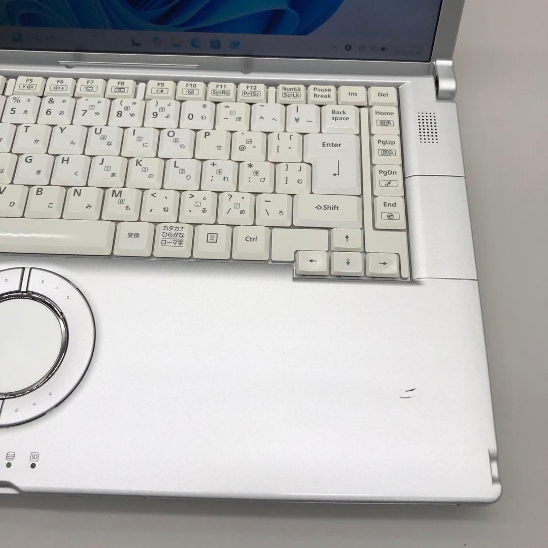 Panasonic CF-B11LWUTS ノートパソコン　　15.6インチ　K