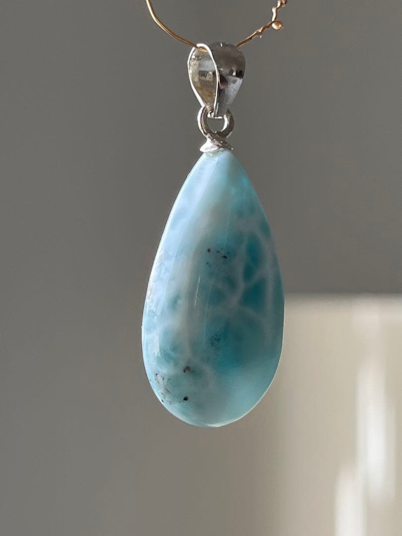 天然石☆品質良し！ラリマーしずく型ペンダントップ☆ラリマーらしい模様が素敵♡