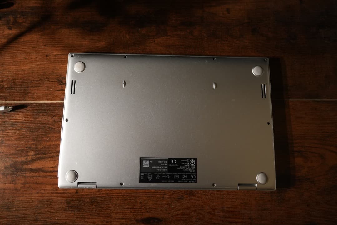ASUS Chromebook C425TA 14インチ 8GB/64GB