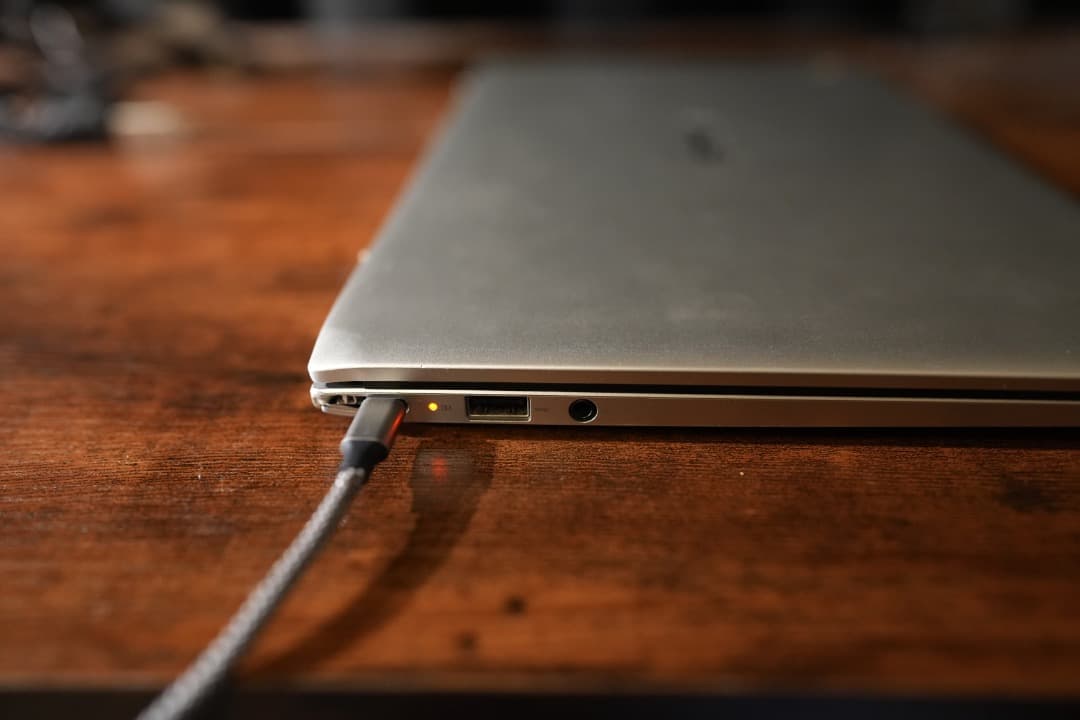 ASUS Chromebook C425TA 14インチ 8GB/64GB