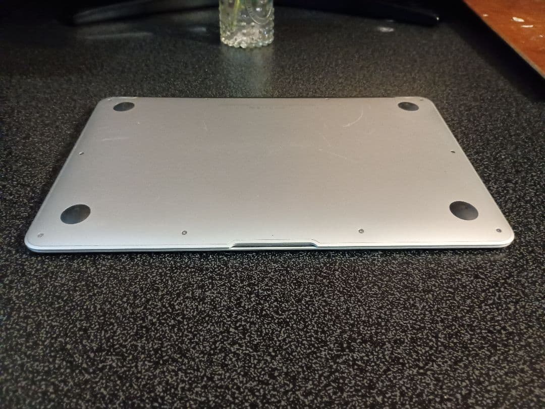 美品MacBook Air 11インチ Mid 2013 一切保証なし送料込み！