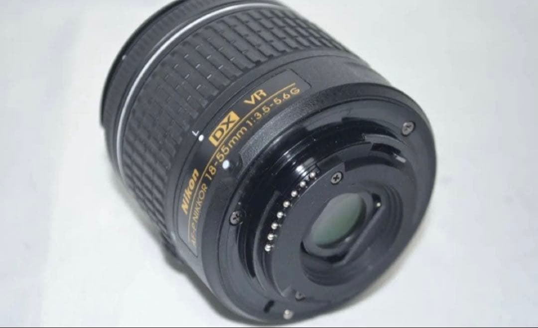 極上美品！Nikon 5600 18-55mmキット　シャッター回数700回未満