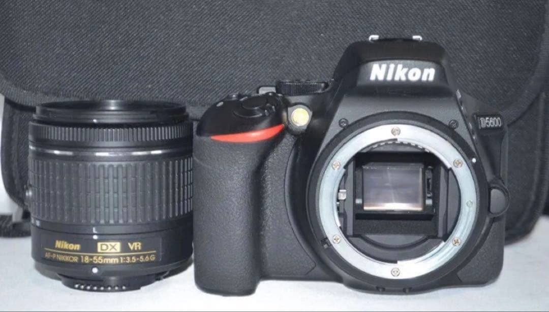 極上美品！Nikon 5600 18-55mmキット　シャッター回数700回未満