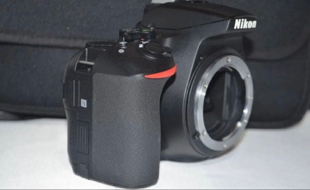 極上美品！Nikon 5600 18-55mmキット　シャッター回数700回未満