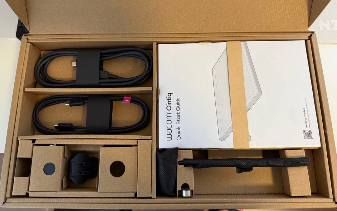 【最終値下げ】Wacom Cintiq 16 2025年モデル＋純正スタンド