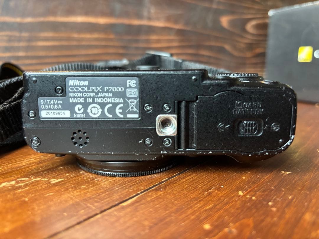 【箱付】Nikon Coolpix P7000 デジタルカメラ
