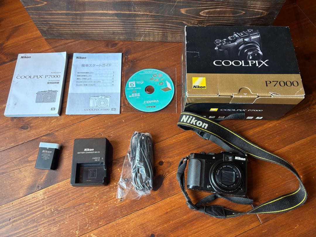 【箱付】Nikon Coolpix P7000 デジタルカメラ