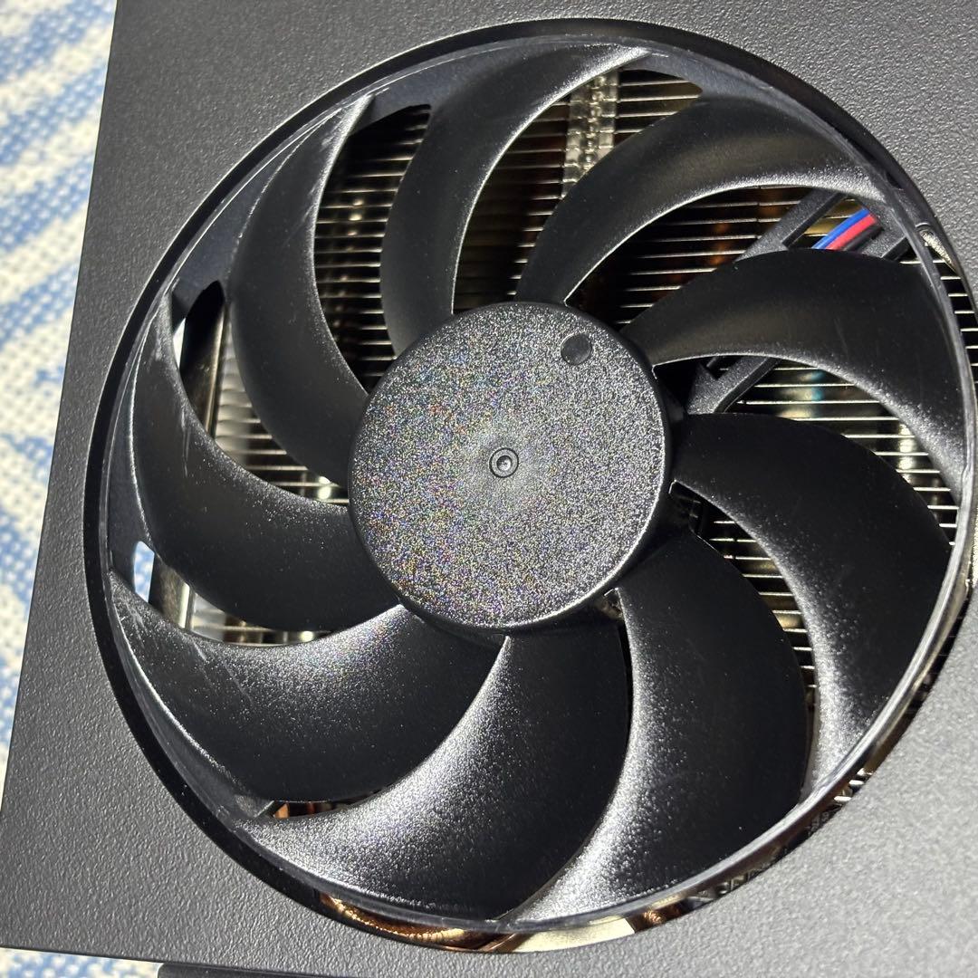玄人志向 Radeon 7800XT (RX7800XT-E16GB/TP)