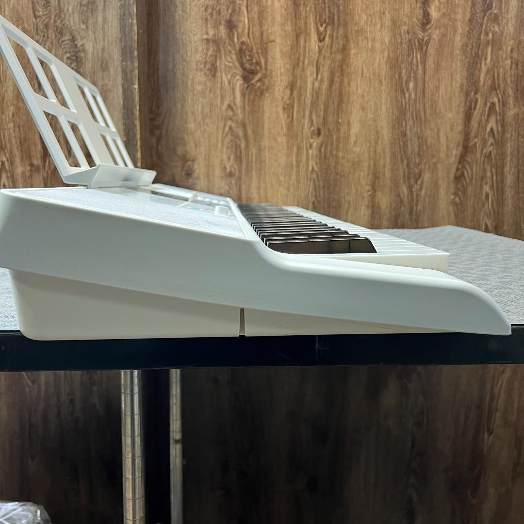 E095★　CASIO カシオ　LK-516 光ナビゲーション キーボード