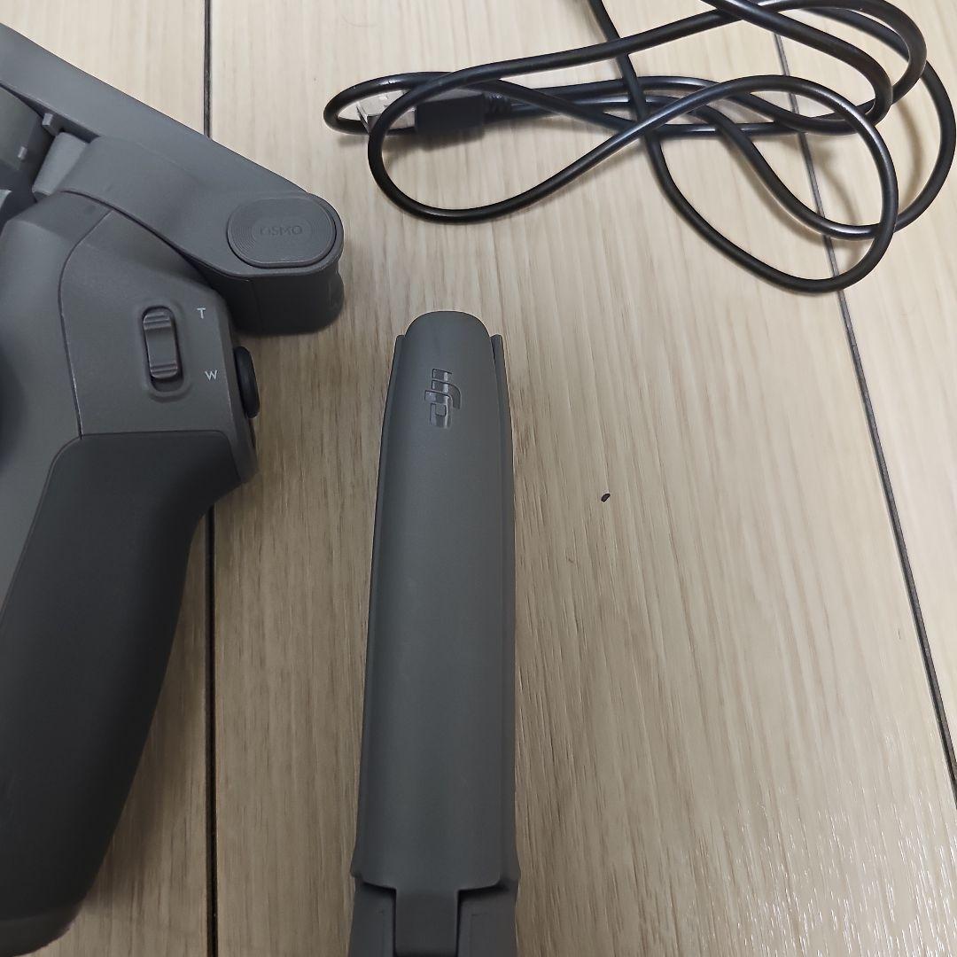 DJI Osmo Mobile 3 コンボ グリップ式三脚とキャリーケース付き