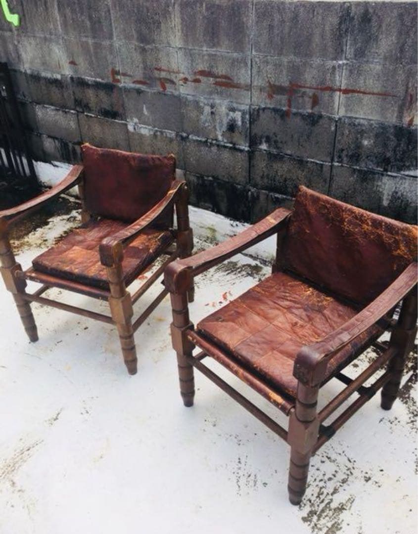 アンティーク　レザー　チェアー