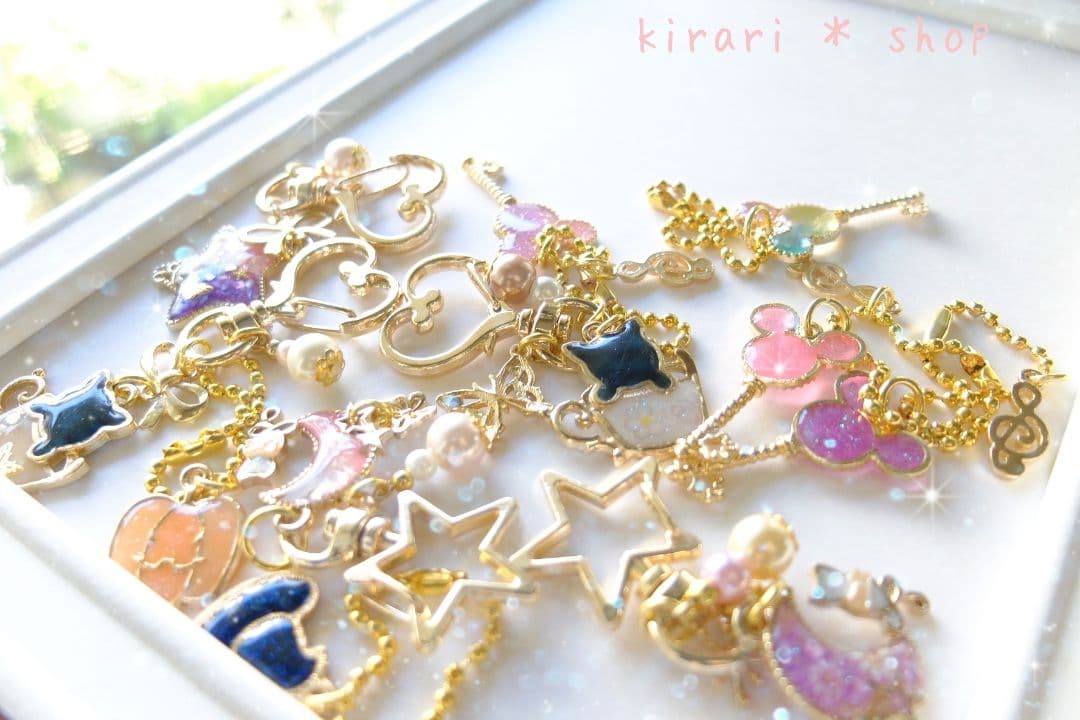 ツキとネコのキーホルダー＊ハンドメイド