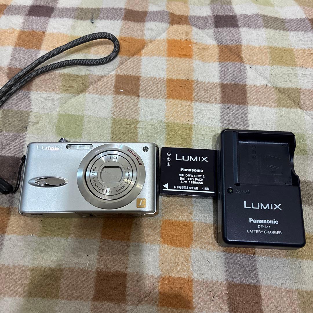 極美品Panasonic パナソニックデジタルカメラ LUMIX DMC-FX8