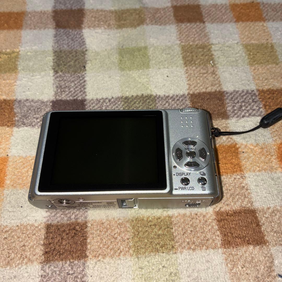 極美品Panasonic パナソニックデジタルカメラ LUMIX DMC-FX8