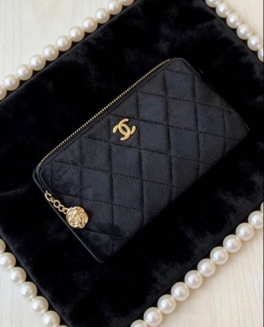 チコCHANEL シャネル ベロア キルティング クラッチバッグ ブラック