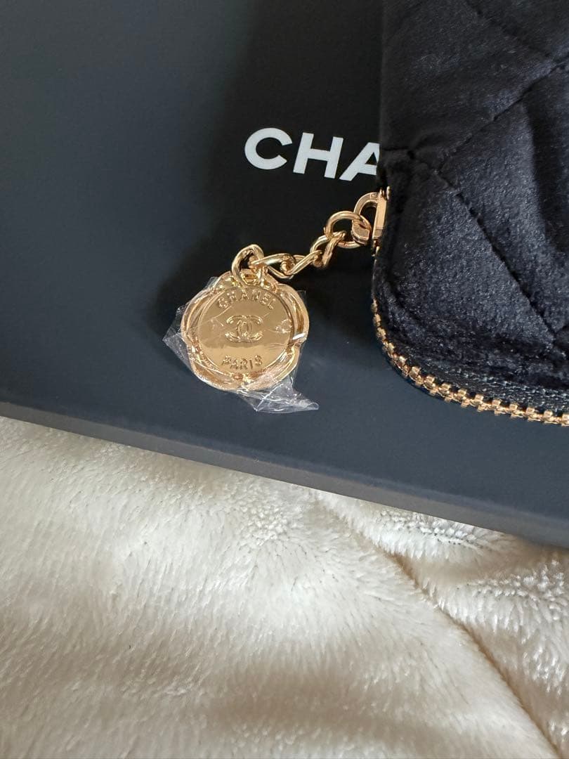 チコCHANEL シャネル ベロア キルティング クラッチバッグ ブラック