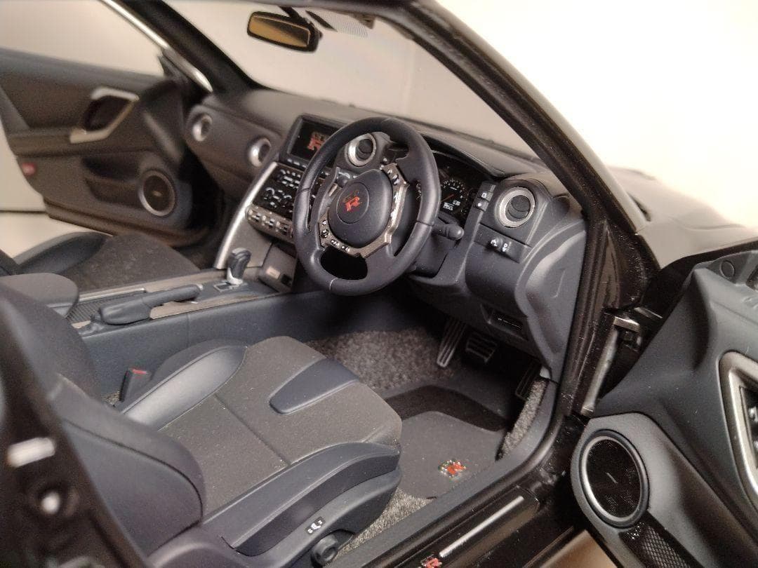 50　オートアート　1/12　GT-R R35　プレミアムエディション　黒