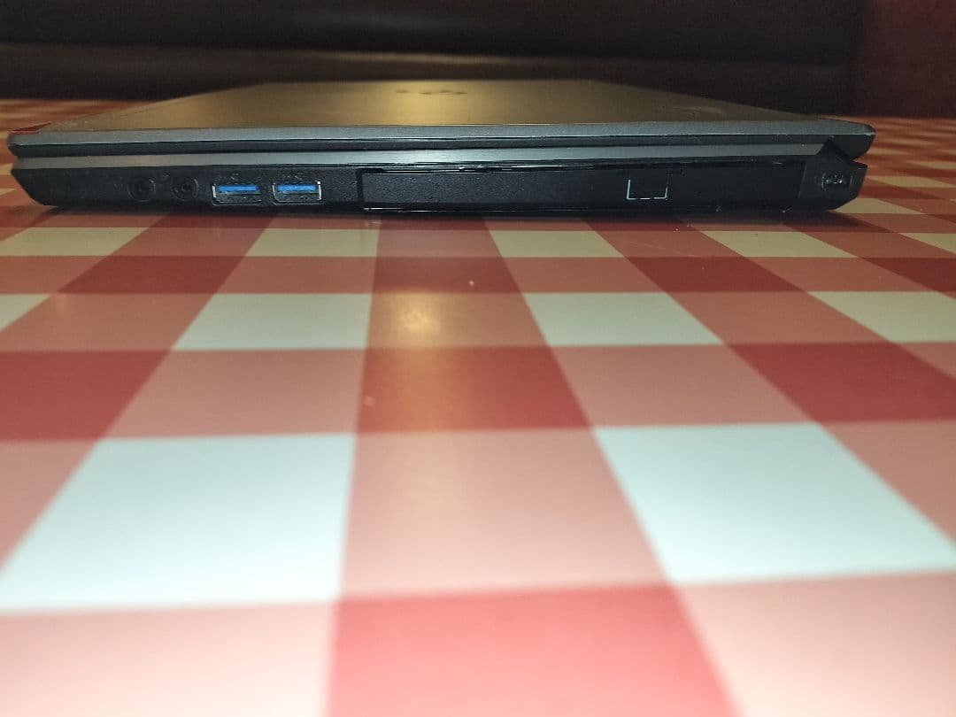 ★起動速い！！オシャレノートPC！★