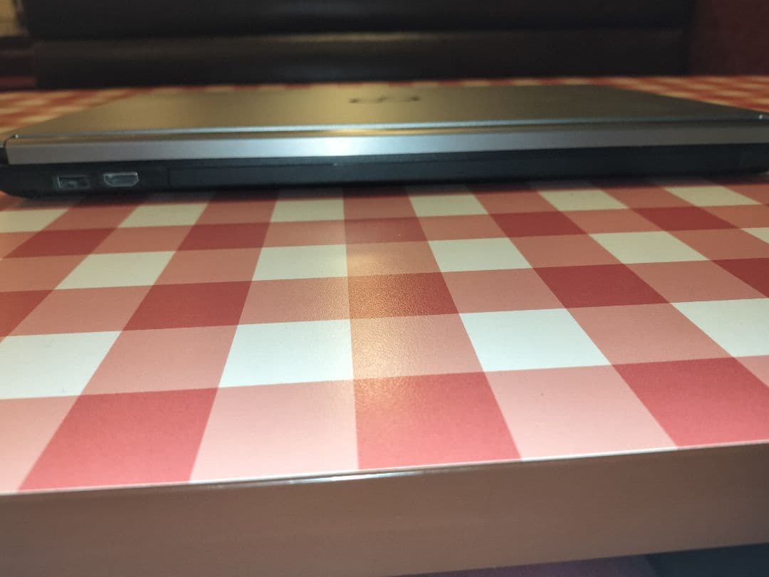 ★起動速い！！オシャレノートPC！★