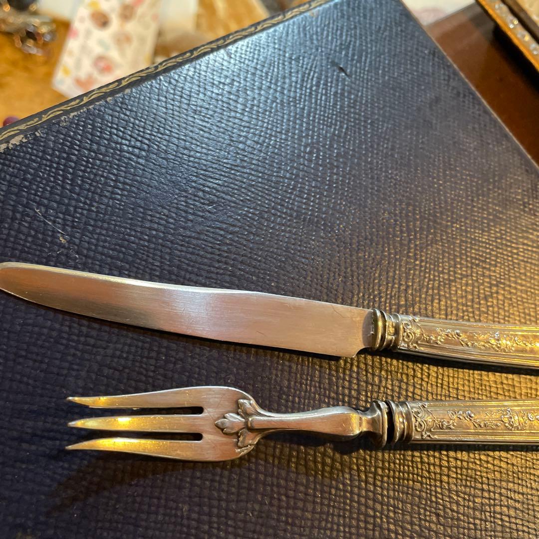 547装飾的なナイフとフォークセット.フランス買い付けフランスシルバー