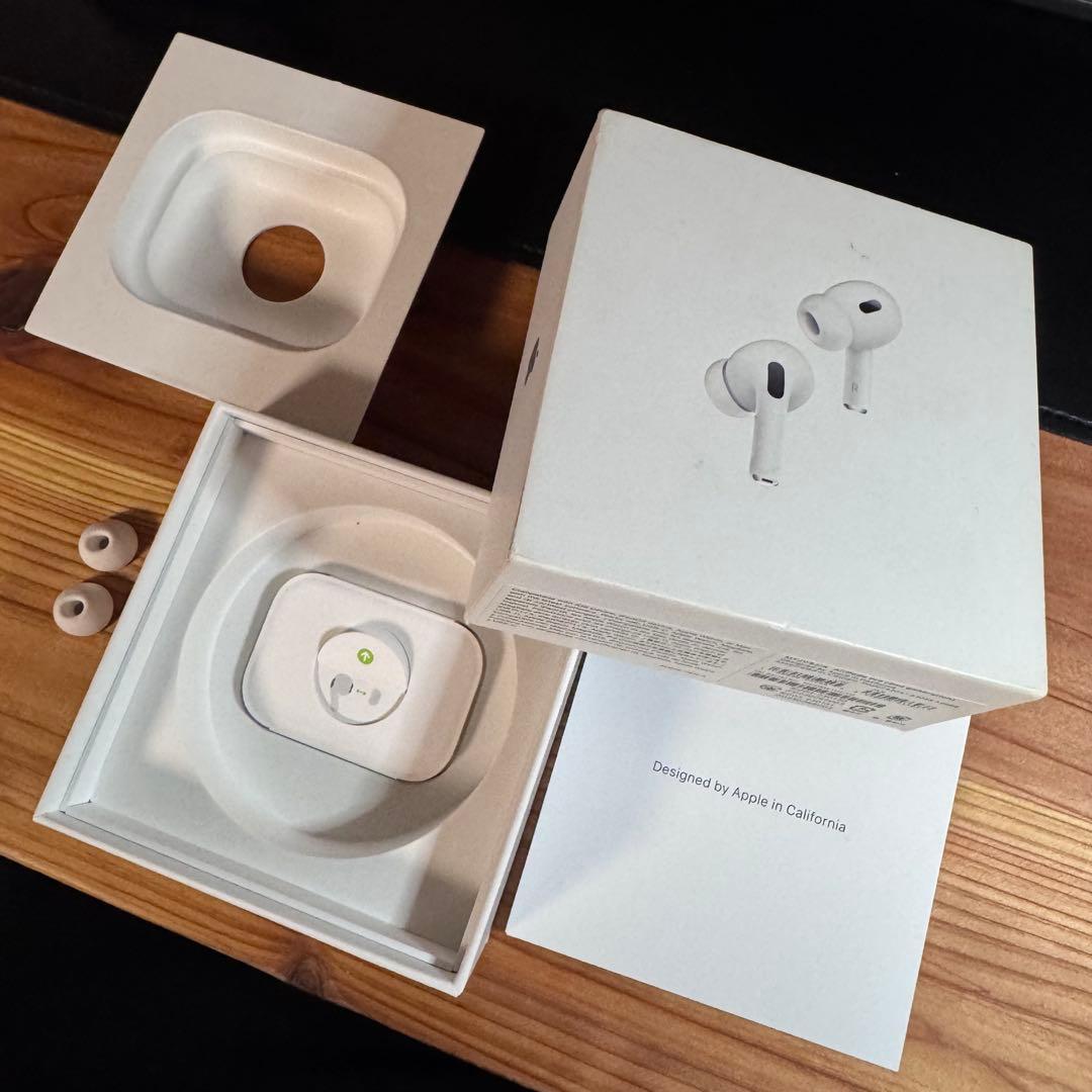 【左耳欠品】Apple AirPods Pro 第2世代 右耳＋充電ケース