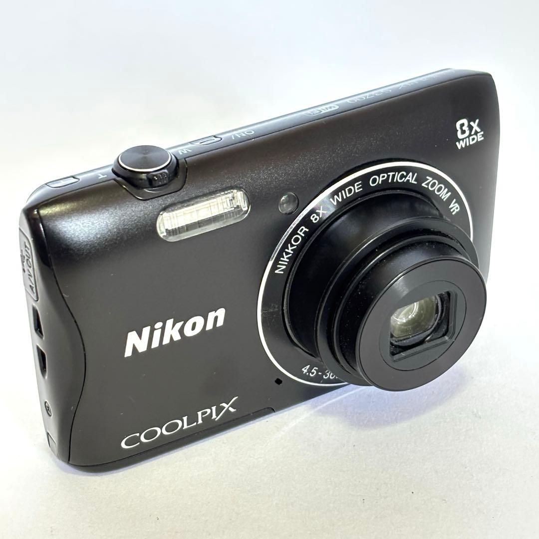 Nikon coolpix S3700 ニコン　デジカメ　SDカード付【2GB】