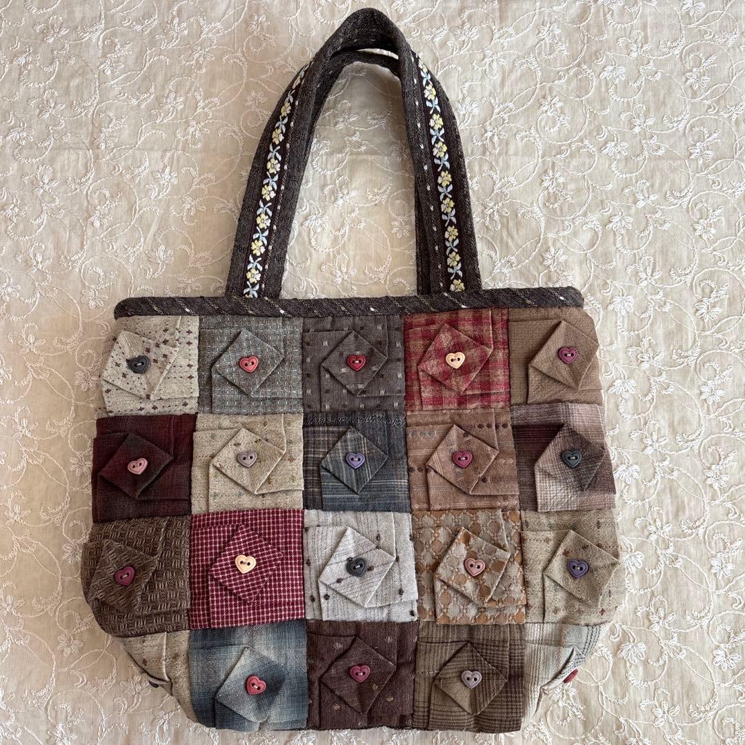 パッチワークキルト　バッグ トートバッグ　手作りバッグ　ハンドメイド