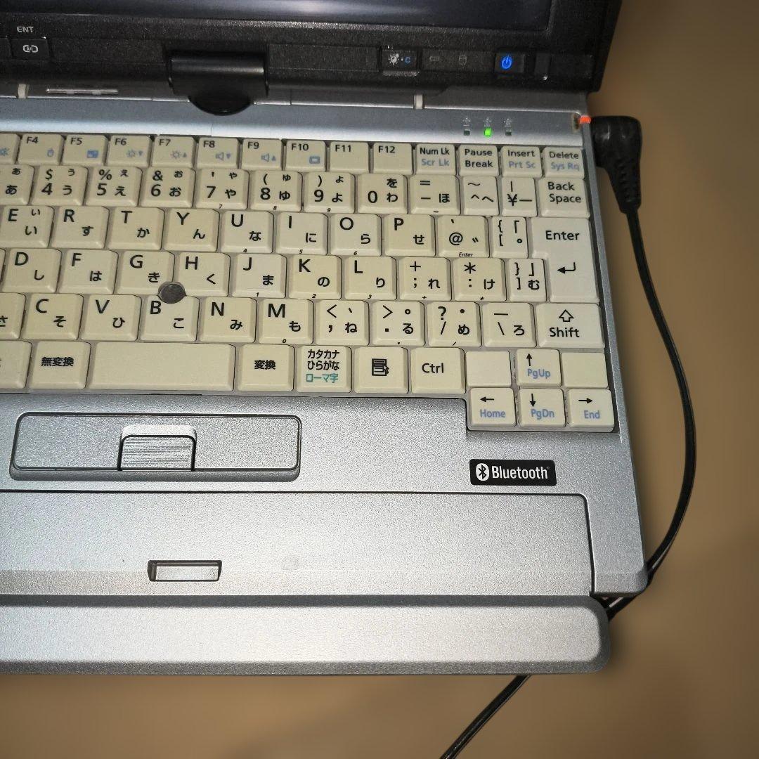 稀少！Fujitsu Lifebook FMV-P8270