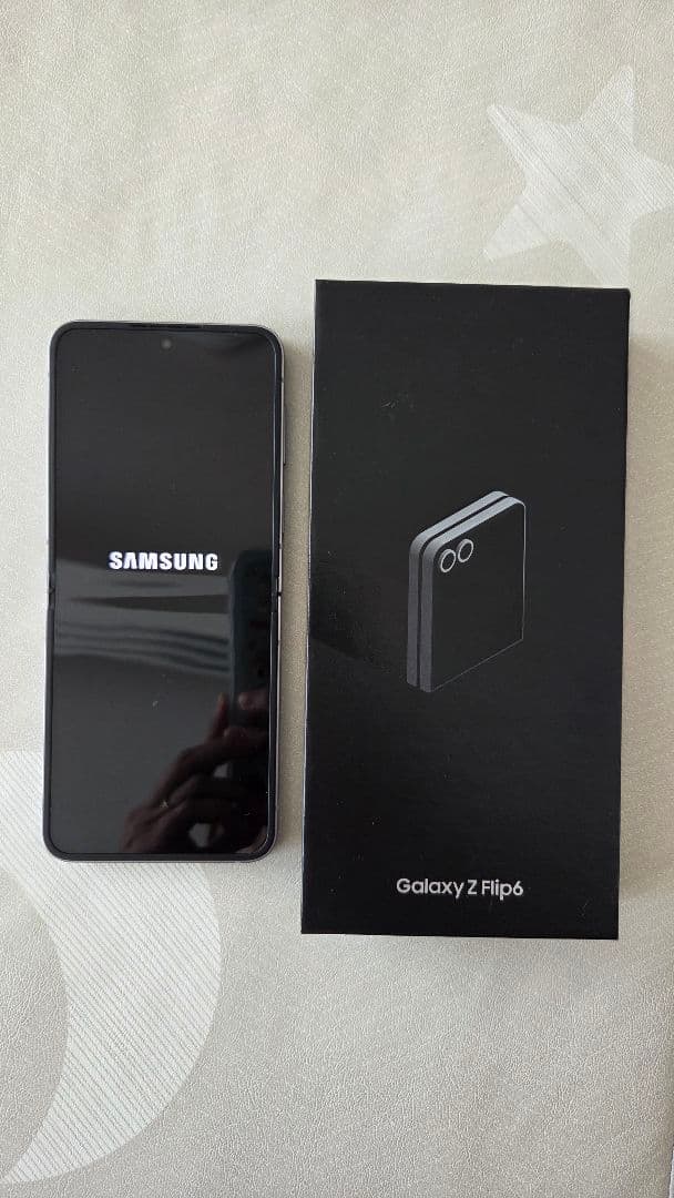 美品 Samsung Galaxy Z Flip6 512GB SIMフリー