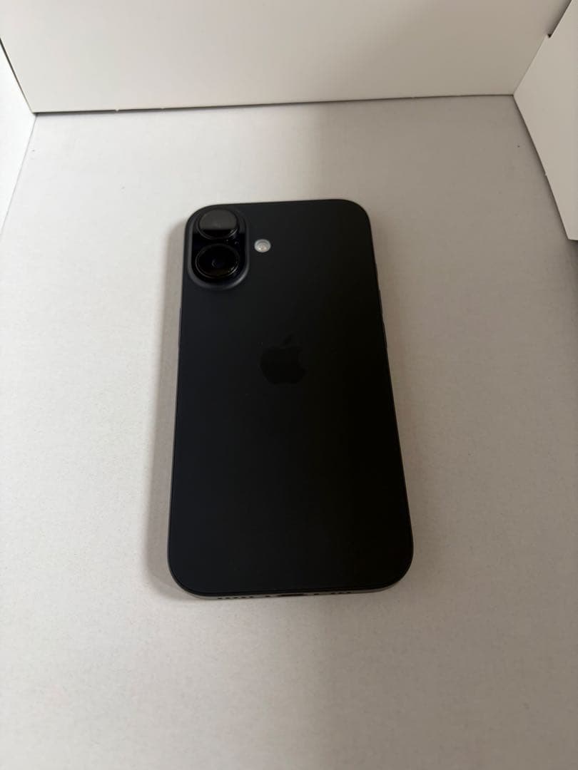 iPhone16 128GB ブラック Apple Simロック解除済