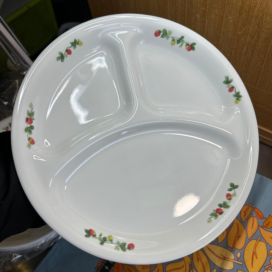 コレール　スウィートストロベリー　ランチ皿(大) ほぼ新品の美品　５枚