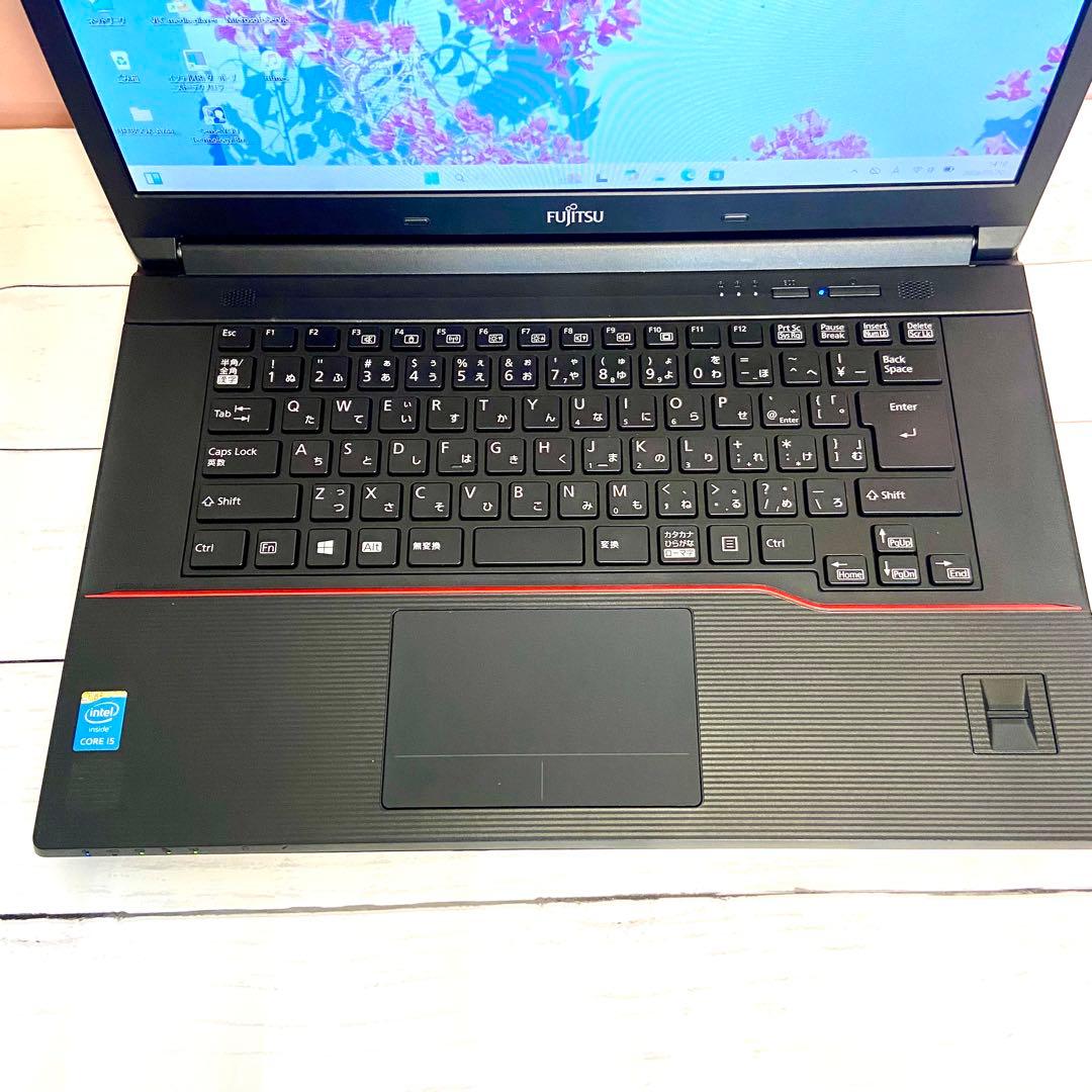 たっぷり大容量♪富士通ノートパソコン Windows11 カメラ付き