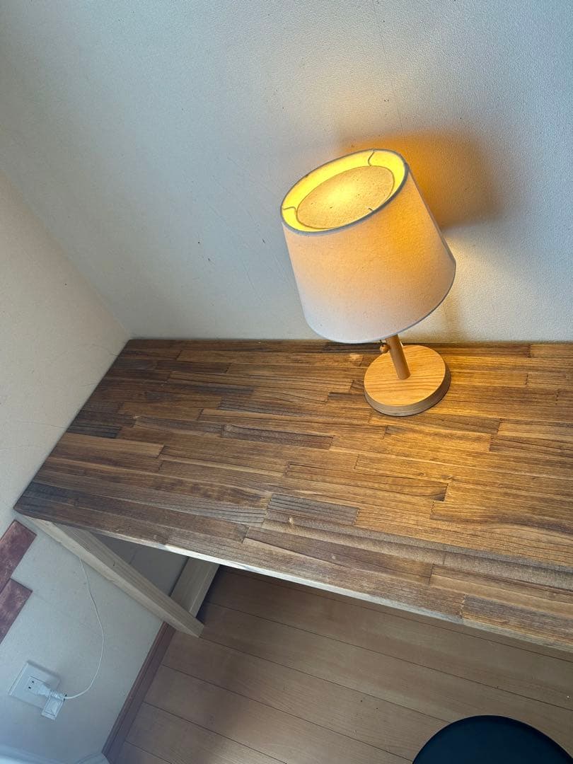 長さが生む、自由なワークスペース 横幅2100mmの長机　木製テーブル