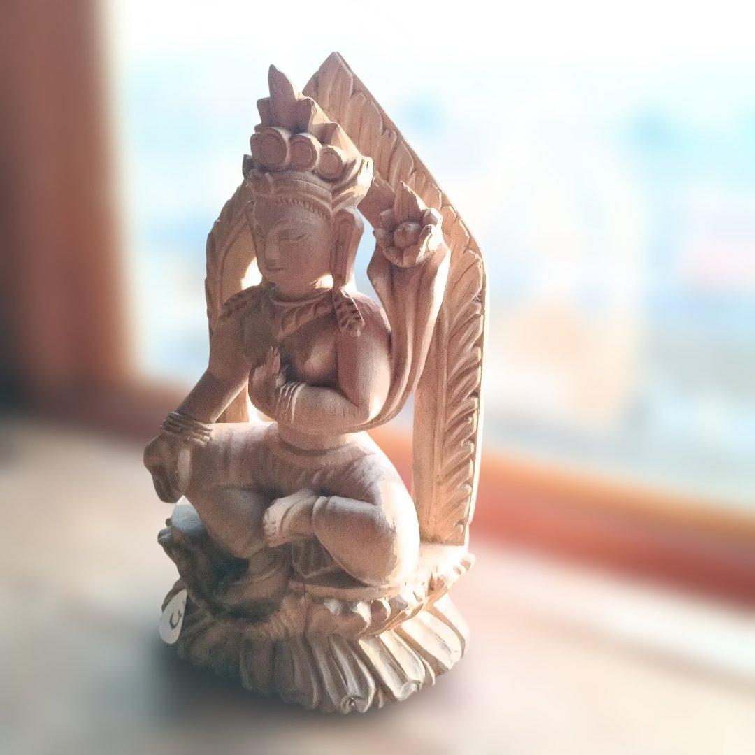 3.インドヒンズー教木製 彫刻 坐像 伝統的なアート、極小品
