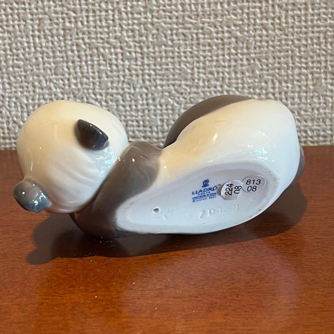超美品　リヤドロ　パンダ　ピンクの花　フィギュリン　人形　陶器　置物　B