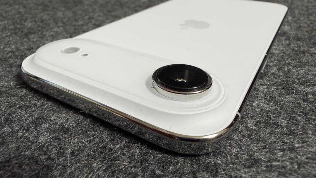 美品iPhone Air 256GBクラウドホワイトSIMフリー MOVAS付