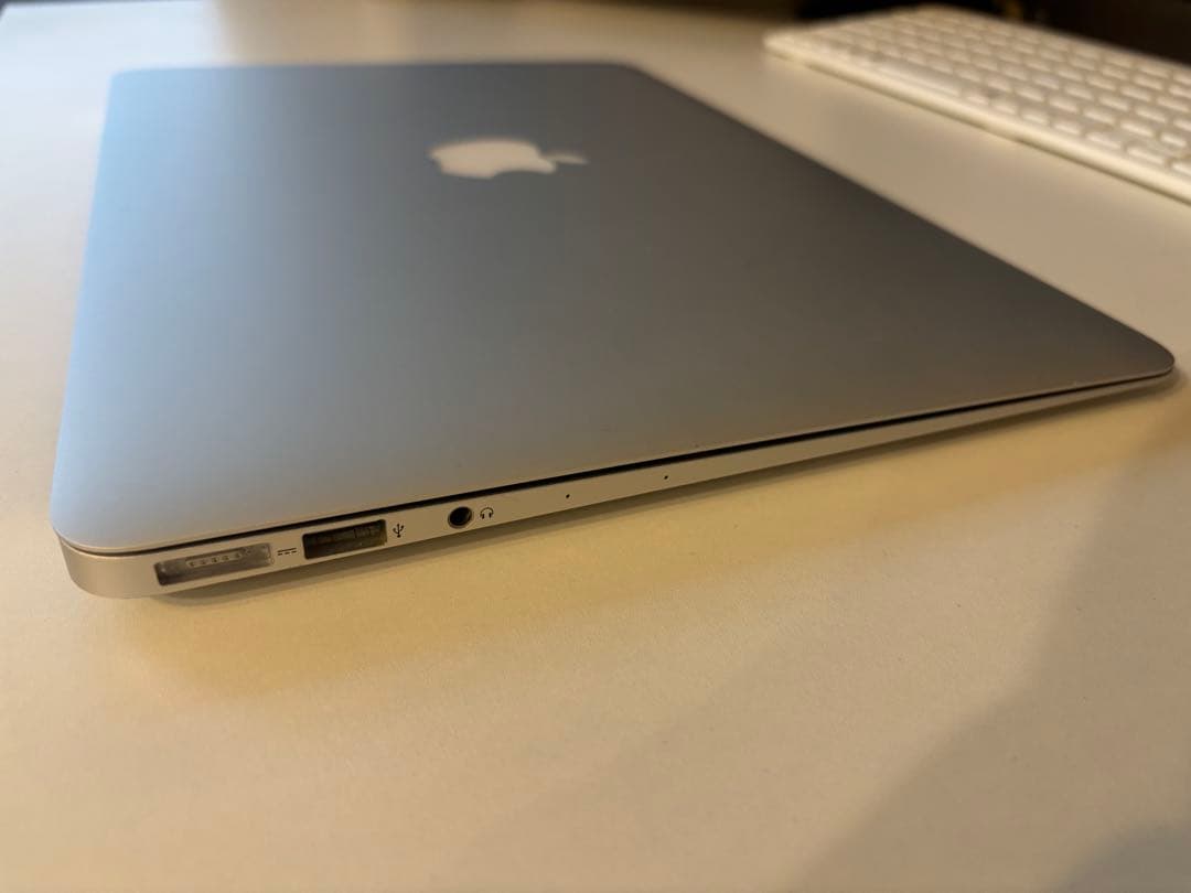 MacBook本体 MacBook Air (13-inch, Early 2015) Corei7